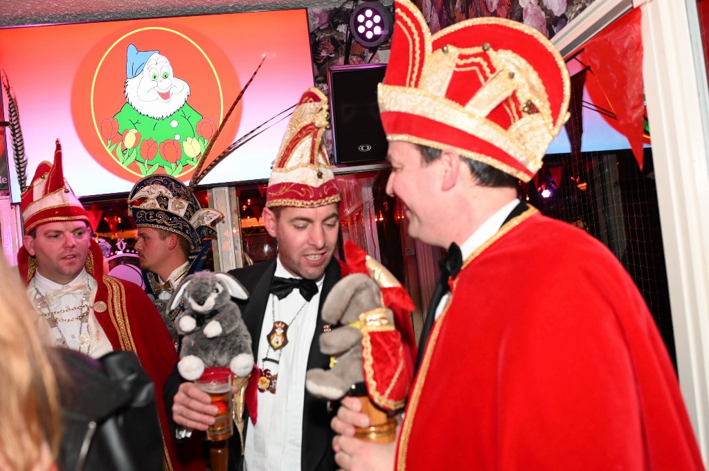 ../Images/Tulpkabouters van hun prins af 088.jpg